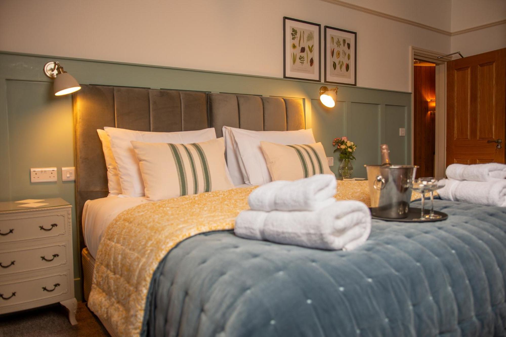 Colcombe Castle Hotel Colyton Extérieur photo